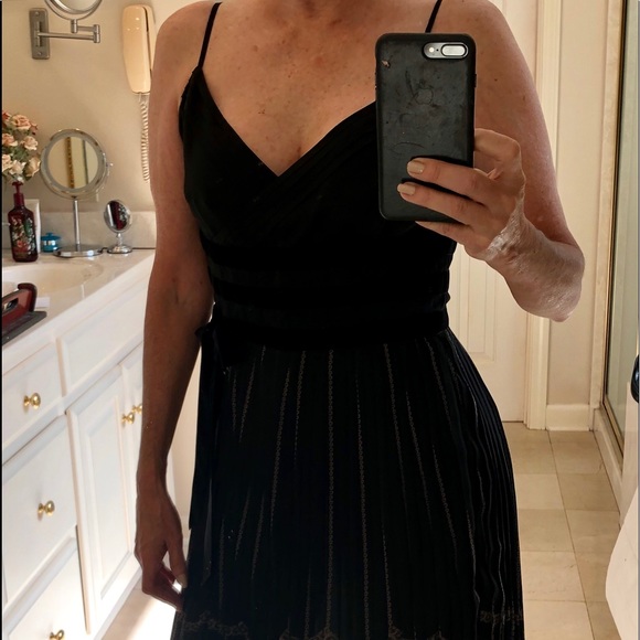 Ann Taylor Loft cocktail dress, blk, pleaded, Sz 8 - Picture 2 of 10
